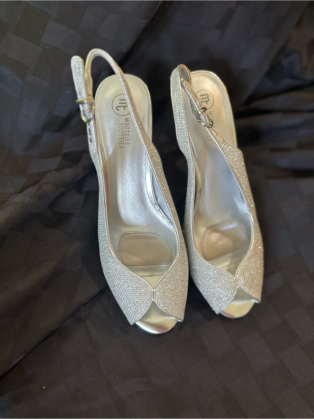 Mootsies Tootsies Sparkling Silver Peep-Toe Sling-backs NWOT